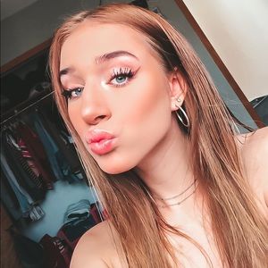 Meet your Posher, Marisa